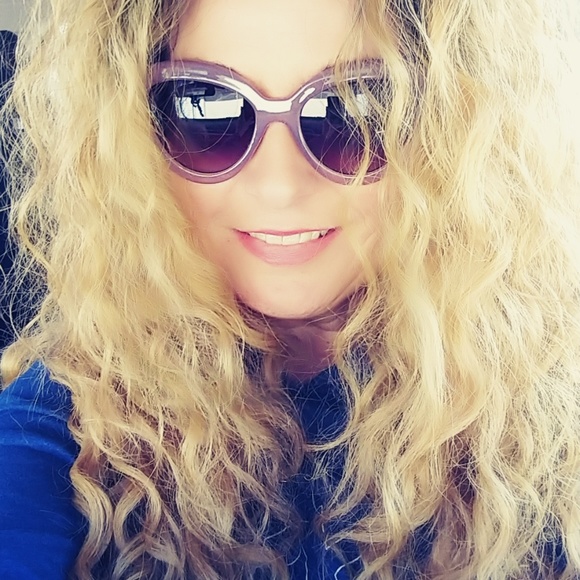 Meet your Posher, Kathy - Picture 7 of 8